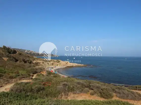 (13) Willa z widokiem na Morze Śródziemne, w pierwszej linii brzegowej, La Duquesa, Costa del Sol