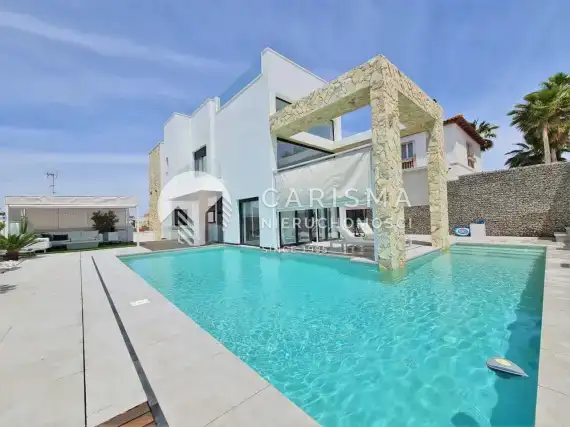 (2) Dom z basenem w Torre del Moro, Torrevieja, Hiszpania