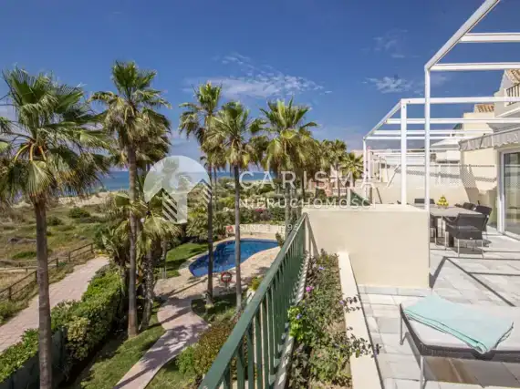 (2) Apartament w pierwszej linii brzegowej Elviria, Marbella