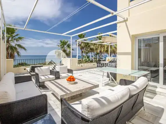 (6) Apartament w pierwszej linii brzegowej Elviria, Marbella