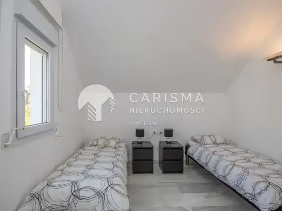 (20) Apartament w pierwszej linii brzegowej Elviria, Marbella