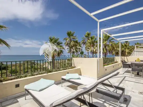 (30) Apartament w pierwszej linii brzegowej Elviria, Marbella