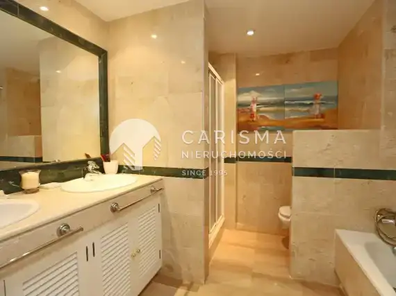 (8) Apartament z widokiem na morze w Elviria, Marbella