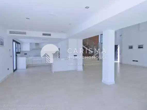 (7) Luksusowa, nowoczesna willa tuż obok centrum San Pedro, Costa del Sol