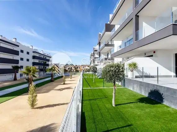 (32) Nowe apartamenty przy polu golfowym Villamartin
