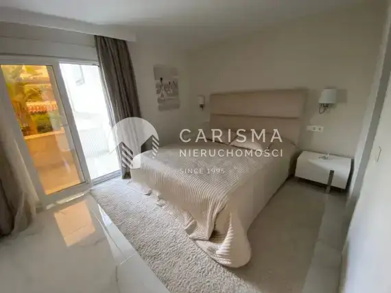 (33) Luksusowy apartament w pierwszej linii brzegowej, Estepona, Costa del Sol