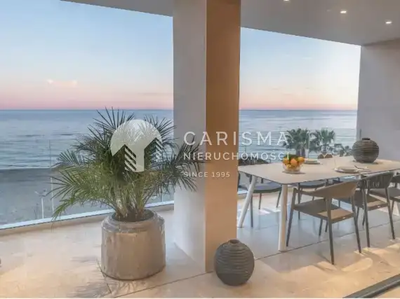 (2) Luksusowy i nowy apartament w pierwszej linii brzegowej, Estepona, Costa del Sol