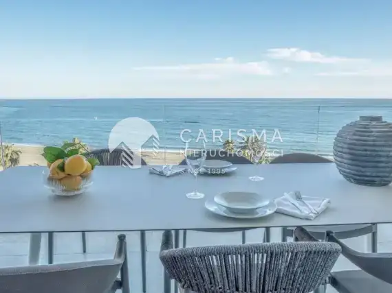 (42) Luksusowy i nowy apartament w pierwszej linii brzegowej, Estepona, Costa del Sol