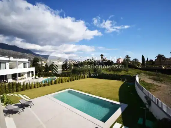 (41) Luksusowa willa w New Golden Mile Marbella