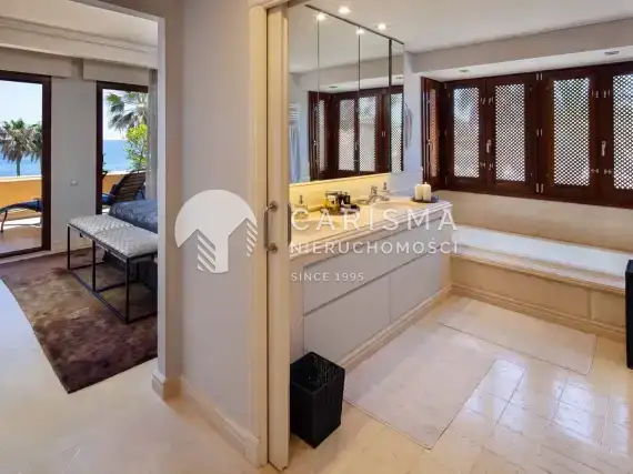 (23) Luksusowy apartament w pierwszej linii brzegowej, Estepona, Costa del Sol