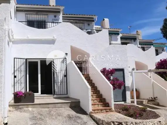 (25) Odremontowany dom szeregowy blisko plaży El Portet w Moraira