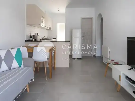 (5) Odremontowany dom szeregowy blisko plaży El Portet w Moraira