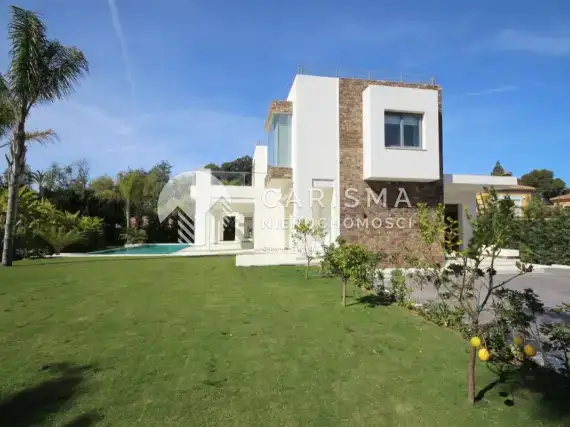 (6) Nowa, luksusowa willa tylko 200 m od plaży, Guadalmina Baja, Costa del Sol
