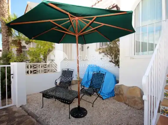 (27) Dom w zabudowie bliźniaczej z basenem wspólnym w Moraira