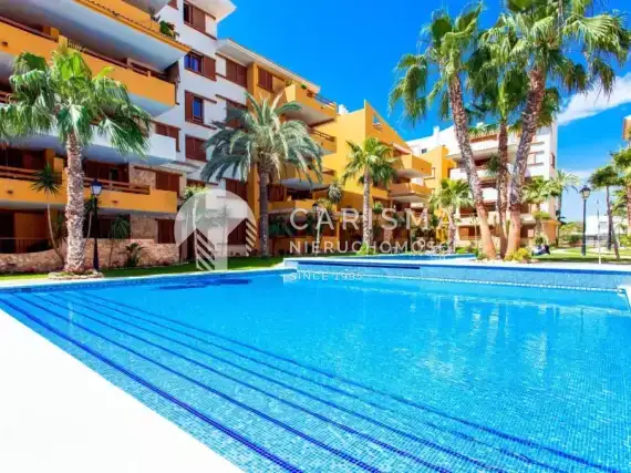 (2) Apartament 300 m od plaży w Punta Prima.