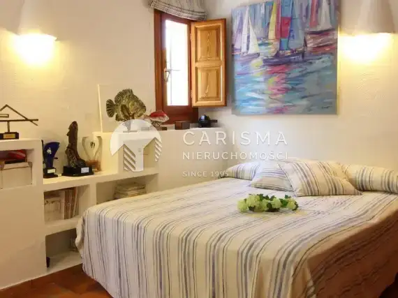 (13) Willa w pierwszej linii brzegowej w Moraira