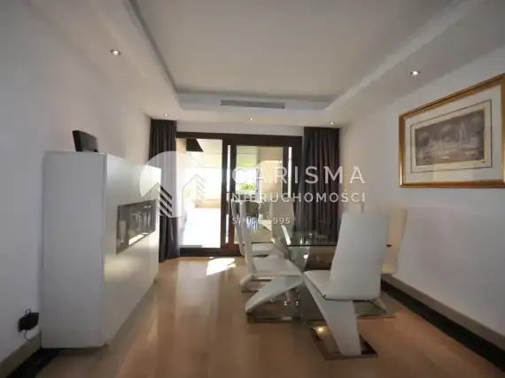 (11) Luksusowy apartament w pierwszej linii brzegowej, Estepona, Costa del Sol