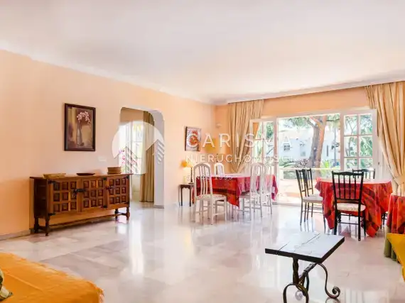 (12) Obszerny apartament, w dobrej lokalizacji, Estepona, Costa del Sol