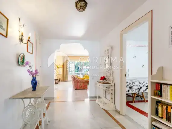 (18) Obszerny apartament, w dobrej lokalizacji, Estepona, Costa del Sol