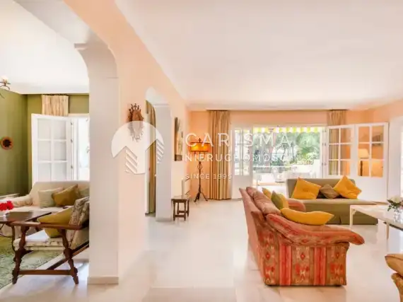 (19) Obszerny apartament, w dobrej lokalizacji, Estepona, Costa del Sol