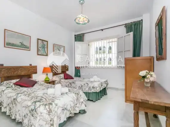 (23) Obszerny apartament, w dobrej lokalizacji, Estepona, Costa del Sol