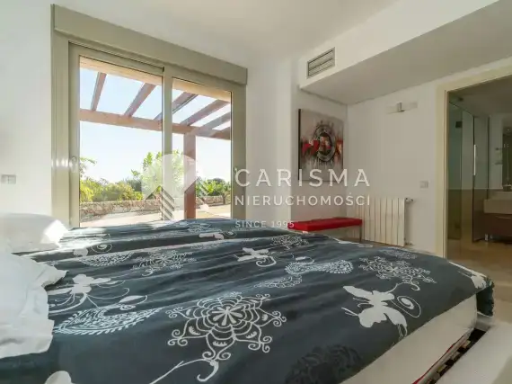 (24) Dom z 4 sypialniami na terenie Las Colinas Golf &amp; Country Club