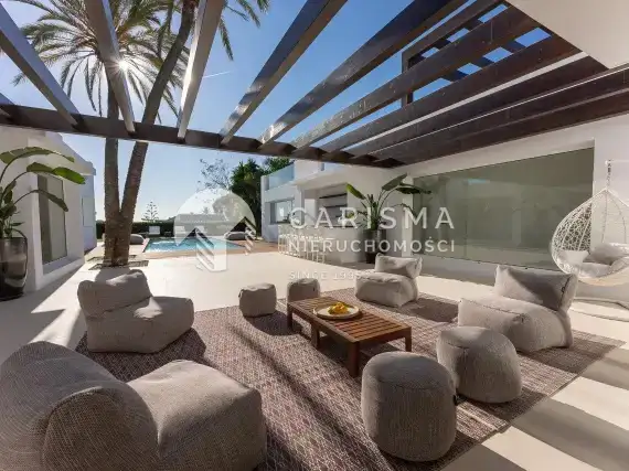 (61) Nowa i luksusowa willa z panoramicznym widokiem na morze, Las Chapas, Costa del Sol