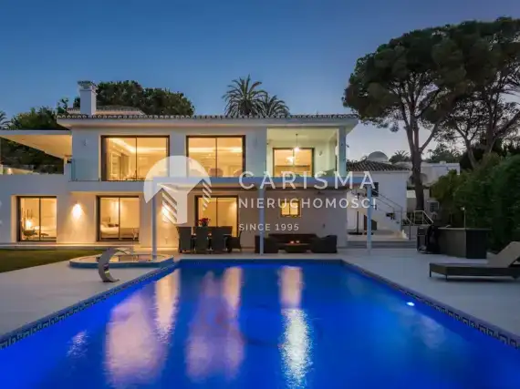 (4) Luksusowa willa z widokiem na góry, Las Brisas, Costa del Sol.