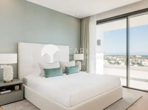 (33) Nowa, luksusowa i gotowa willa, El Paraiso, Costa del Sol