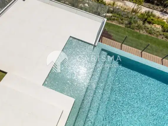 (53) Nowa, luksusowa i gotowa willa, El Paraiso, Costa del Sol