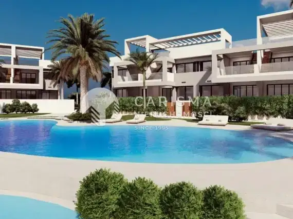 (16) Nowe apartamenty z panoramicznym widokiem na Laguna Rosa i Morze Śródziemne