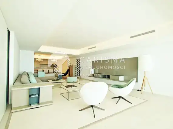 (6) Nowy, luksusowy apartament w pierwszej linii brzegowej, Estepona