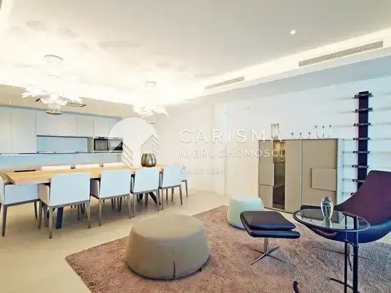 (7) Nowy, luksusowy apartament w pierwszej linii brzegowej, Estepona