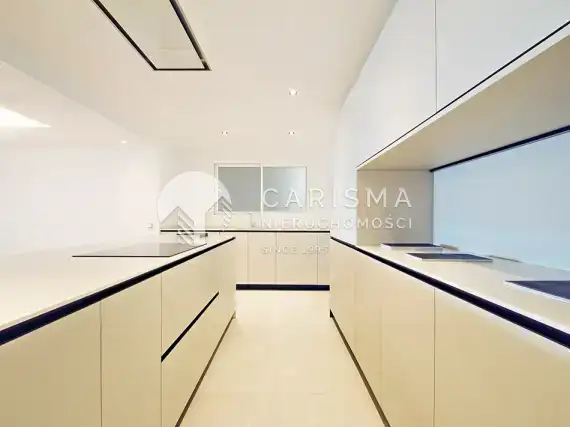 (10) Nowy, luksusowy apartament w pierwszej linii brzegowej, Estepona