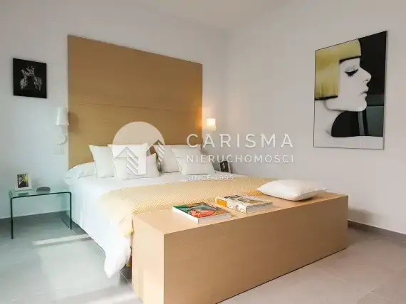 (16) Nowy i gotowy apartament dwupoziomowy w Guardamar