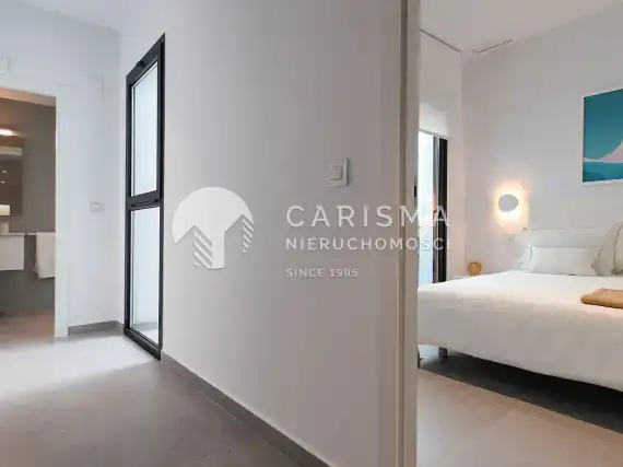 (21) Nowy i gotowy apartament dwupoziomowy w Guardamar