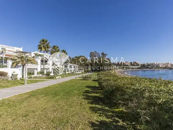 (5) Luksusowy apartament w pierwszej linii brzegowej, Estepona, Costa del Sol