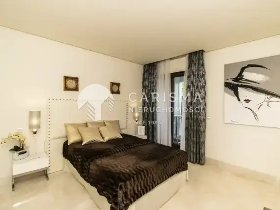 (11) Luksusowy apartament w pierwszej linii brzegowej, Estepona, Costa del Sol