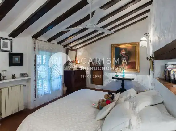 (50) Piękny dom z widokiem na morze w Benissa położony na działce o pow. 8.000 m2.