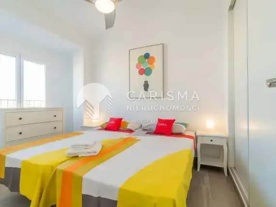 (6) Apartament w pierwszej linii brzegowej w Torrevieja