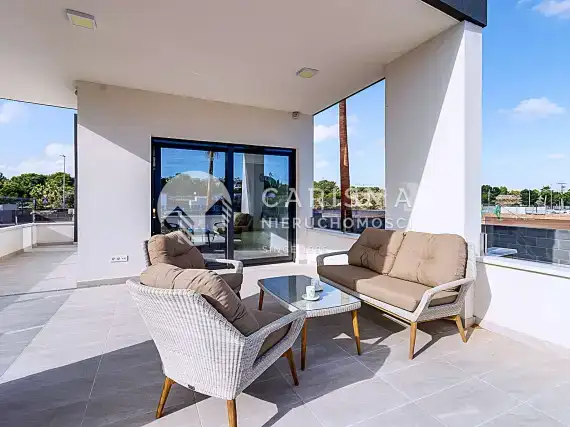 (15) Nowe apartamenty z umeblowaniem w Playa Flamenca