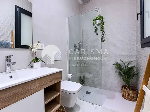 (16) Nowe apartamenty z umeblowaniem w Playa Flamenca