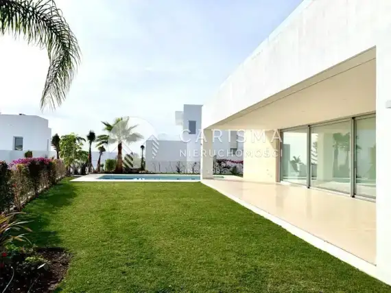 (9) Luksusowa nowoczesna willa z pięknym  widokiem na morze, Rio Real, Costa del Sol