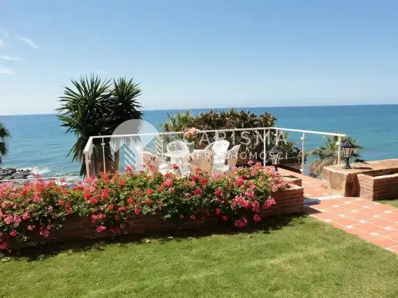 (7) Willa a w pierwszej linii brzegowej, Benalamadena, Costa del Sol