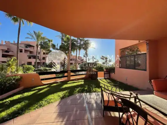 (17) Apartament z ogródkiem przy plaży w Esteponie, Costa del Sol