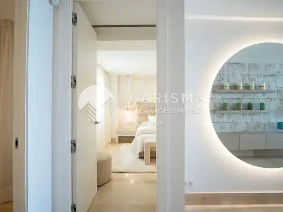 (12) Luksusowy apartament w pierwszej linii brzegowej, Estepona, Costa del Sol