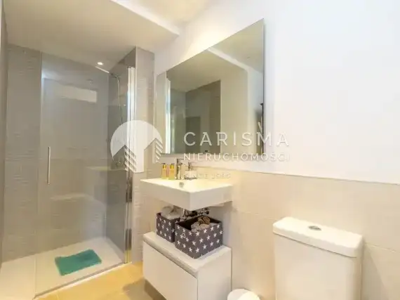 (17) Nowoczesny apartament na parterze zlokalizowany w Playa Flamenca, 500 m od plaży!