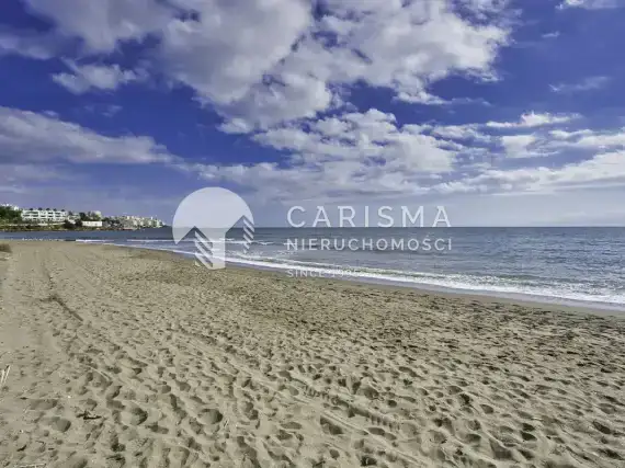 (59) Luksusowy szeregowiec  z bezpośrednim dostępem do plaży, Estepona, Costa del Sol
