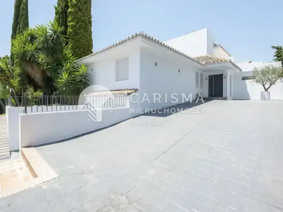(35) Całkowicie odnowiona willa na dużej działce blisko pól golfowych w Nueva Andalucia, Costa del Sol