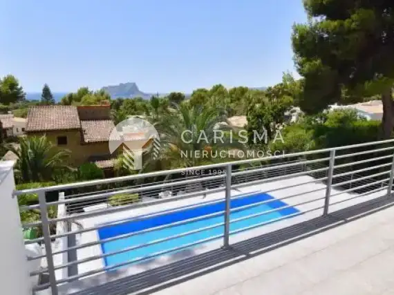 (18) Willa z widokiem na morze w Moraira